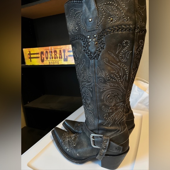 Corral Shoes - Corral Whip Stitch Black Boots -9.5